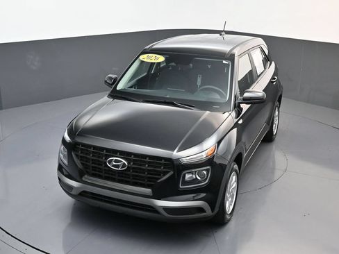 Used 2026 Hyundai Venue SE FWD image 20