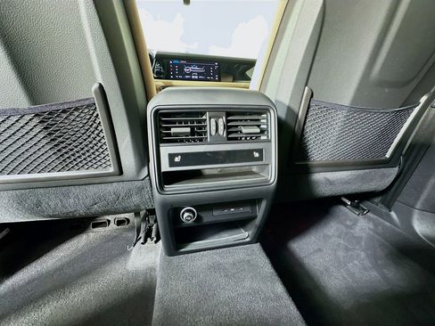 Certified 2025 Porsche Cayenne S AWD/4WD image 27