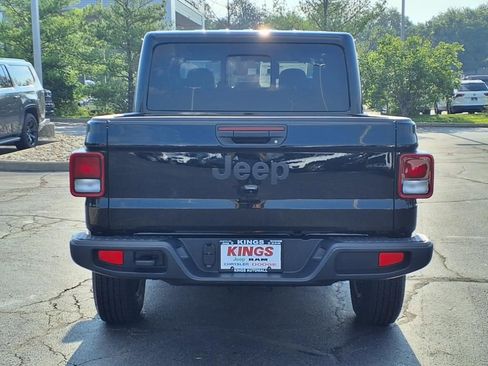 New 2025 Jeep Gladiator Sport image 33