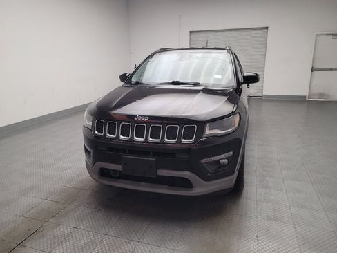 Used 2018 Jeep Compass Latitude w/ Popular Equipment Group FWD image 15