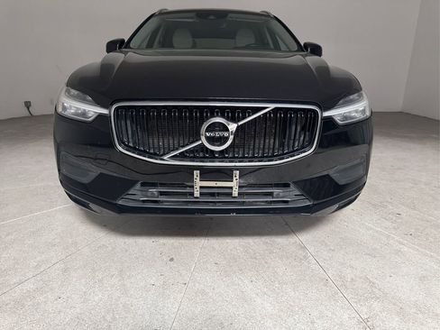 Used 2018 Volvo XC60 T6 Momentum w/ Vision Package image 24