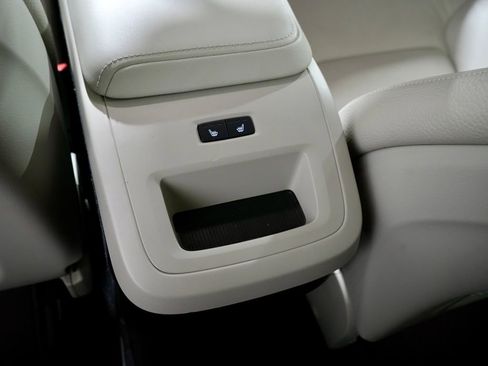 Used 2023 Volvo XC60 B5 Plus w/ Climate Package image 28