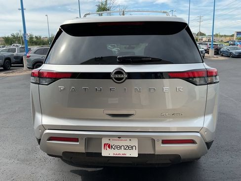 Used 2025 Nissan Pathfinder SL AWD/4WD image 6