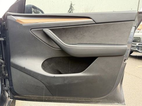 Used 2022 Tesla Model Y Performance image 27