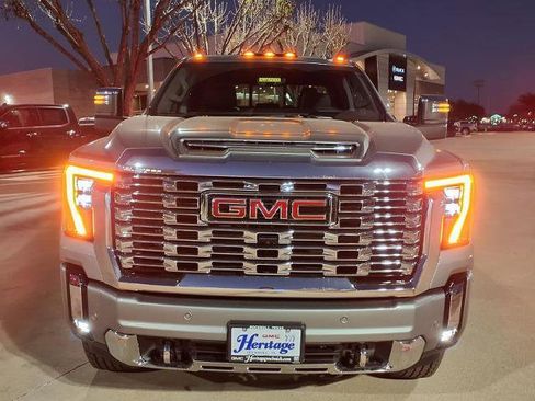 New 2026 GMC Sierra 2500 Denali w/ Denali Reserve Package image 25