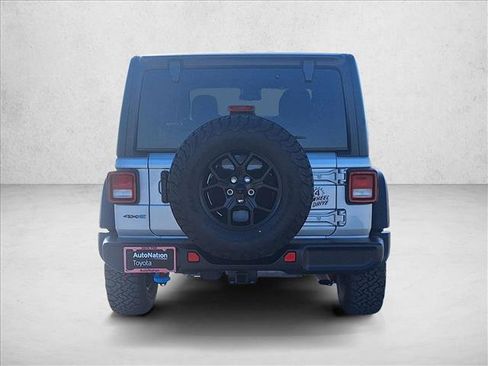 Used 2024 Jeep Wrangler Willys image 6