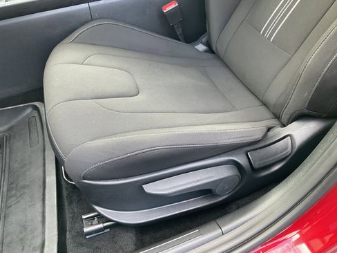 Used 2025 Hyundai Elantra SEL image 28