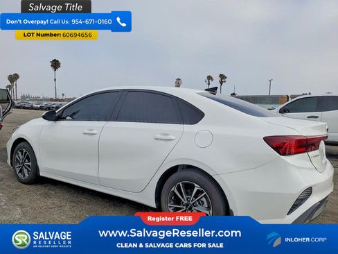 Used 2024 Kia Forte LXS w/ LXS Technology Package FWD image 3