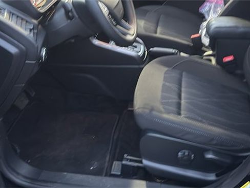 Used 2021 Ford EcoSport SE image 24
