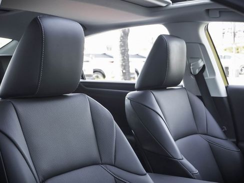 Used 2025 Lexus ES 300h w/ Premium Package image 25