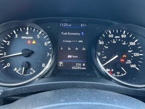 Used 2019 Nissan Rogue SV w/ Premium Package image 22