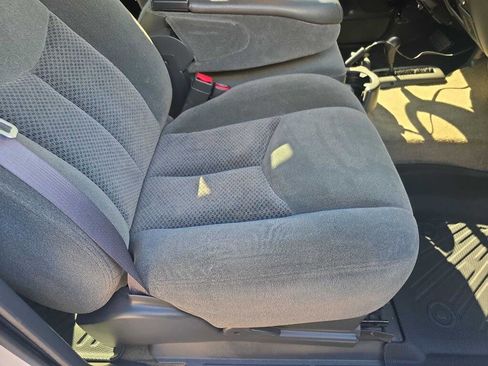 Used 2004 Chevrolet Silverado 3500 4x4 Crew Cab w/ Heavy-Duty Power Package image 21