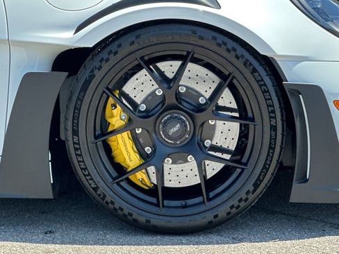 Certified 2025 Porsche 911 GT3 RS RWD image 40