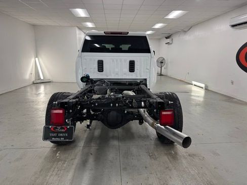 New 2026 GMC Sierra 3500 Pro w/ Convenience Package image 6