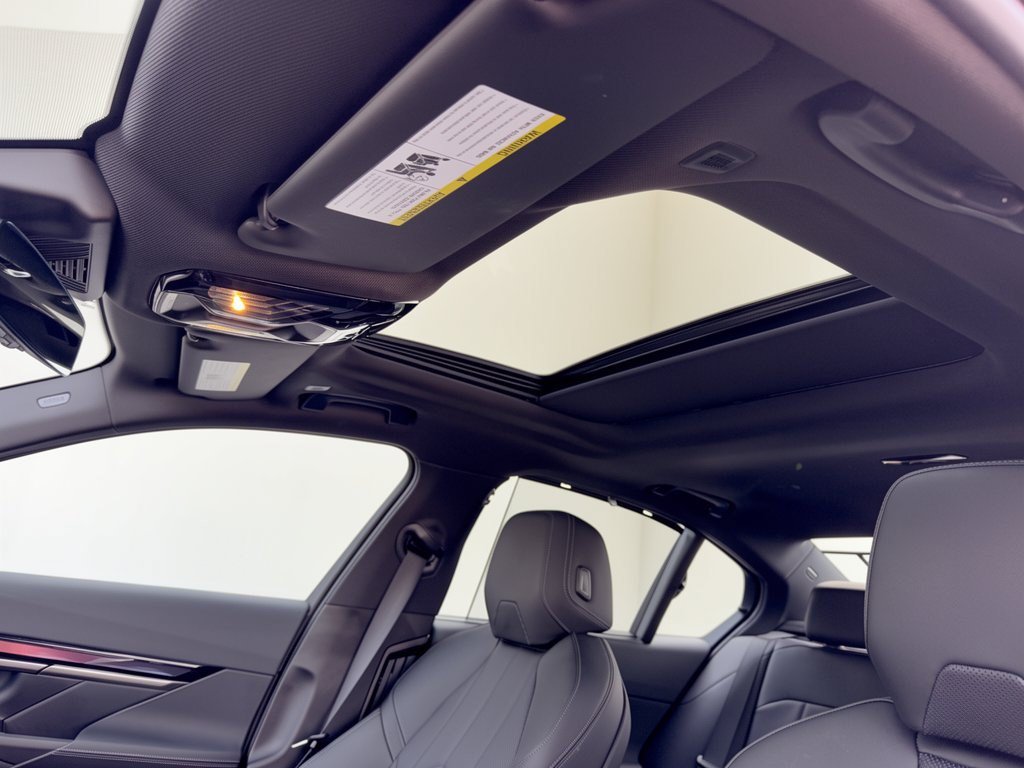 Certified 2026 BMW i5 eDrive40 RWD image 27