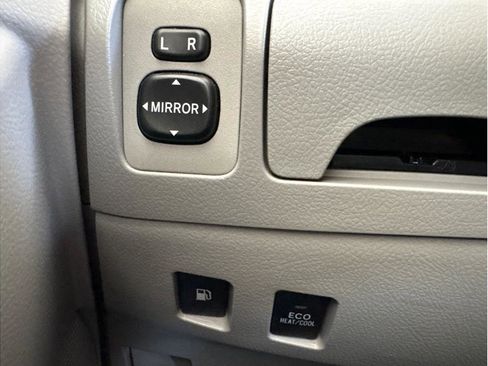 Used 2009 Toyota Camry Hybrid image 25