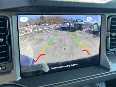 New 2025 Ford Bronco Badlands image 11