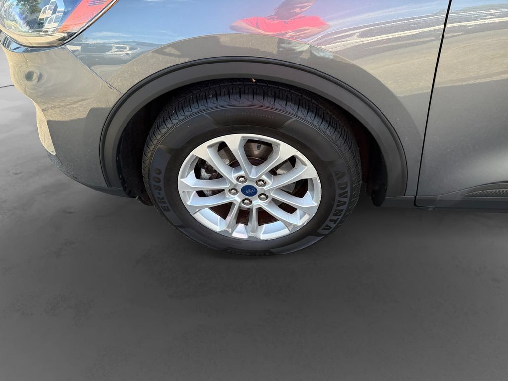 Used 2022 Ford Escape SE FWD image 9