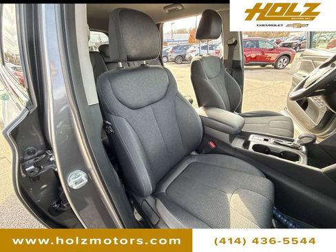 Used 2019 Hyundai Santa Fe SEL image 26