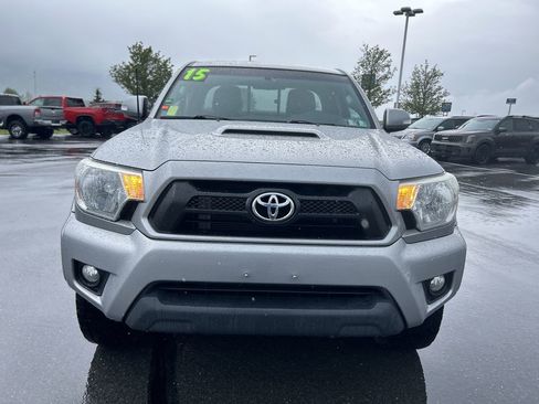 Used 2015 Toyota Tacoma 4x4 Access Cab V6 w/ TRD Sport Package image 14
