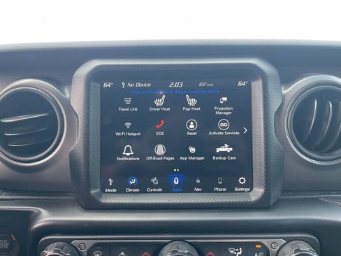 Used 2022 Jeep Gladiator Sport AWD/4WD image 9