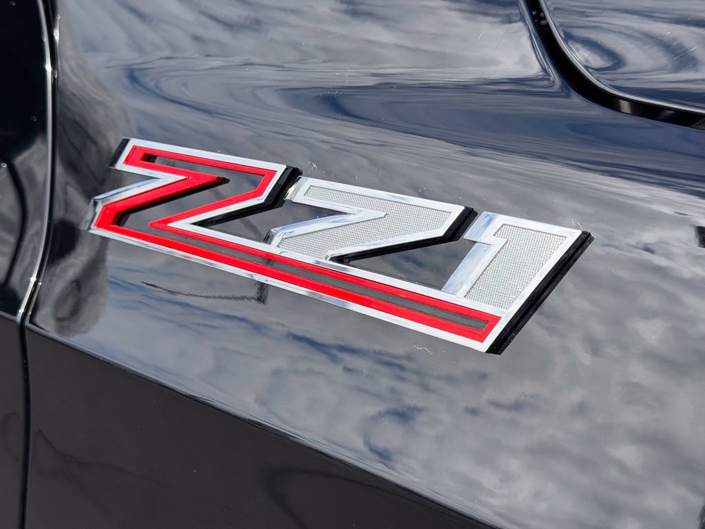 Used 2025 Chevrolet Suburban Z71 AWD/4WD image 8