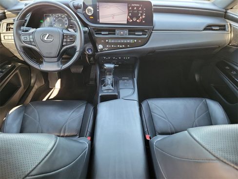 Used 2022 Lexus ES 300h Ultra Luxury w/ Accessory Package 2 image 13