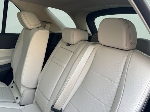 Certified 2026 Mercedes-Benz GLE 450 4MATIC image 51