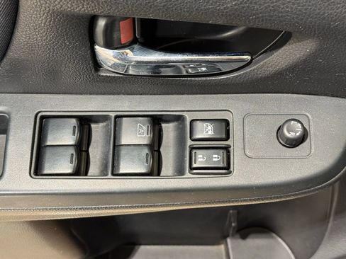 Used 2013 Subaru Impreza 2.0i Sport Premium image 16