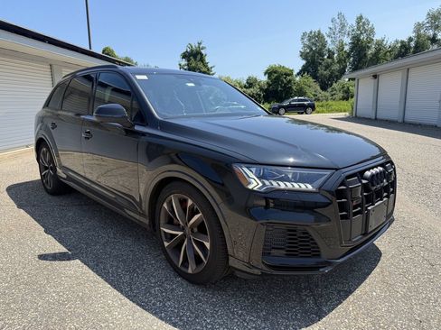 Used 2023 Audi SQ7 Prestige w/ Prestige Package AWD/4WD image 7
