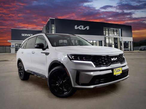 Certified 2022 Kia Sorento SX image 1
