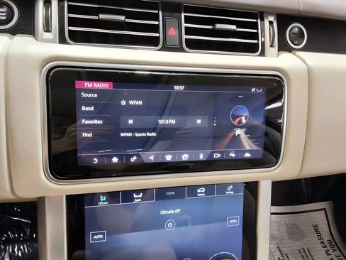 Used 2020 Land Rover Range Rover HSE AWD/4WD image 13
