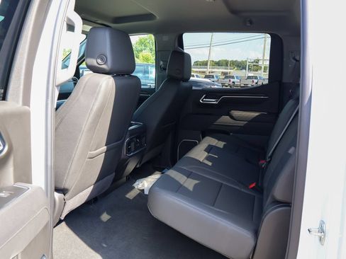 New 2026 GMC Sierra 1500 SLT w/ SLT Premium Package AWD/4WD image 10