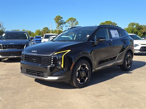 New 2026 Kia Sportage EX image 4