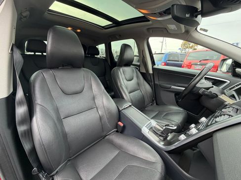 Used 2015 Volvo XC60 T5 image 21