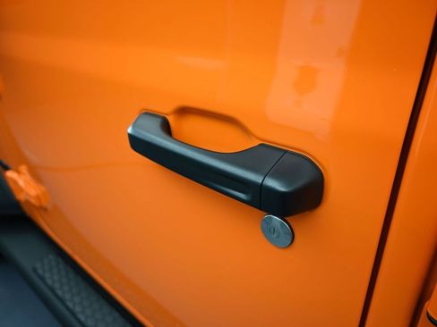 Used 2025 Jeep Wrangler Sport image 31