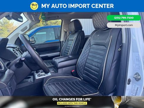 Used 2018 Toyota Tundra SR5 image 7