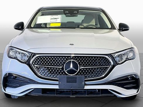 New 2026 Mercedes-Benz E 350 4MATIC Sedan image 2