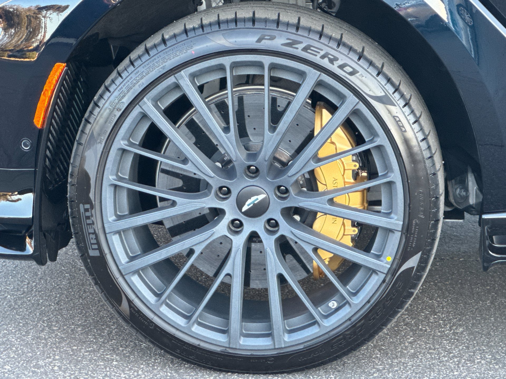 Used 2026 Aston Martin DBX 707 AWD/4WD image 4