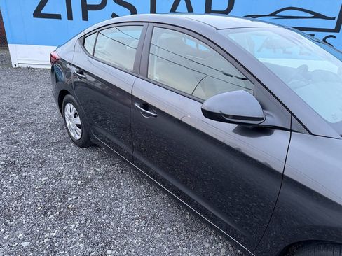 Used 2020 Hyundai Elantra SE w/ Cargo Package (C1) image 9