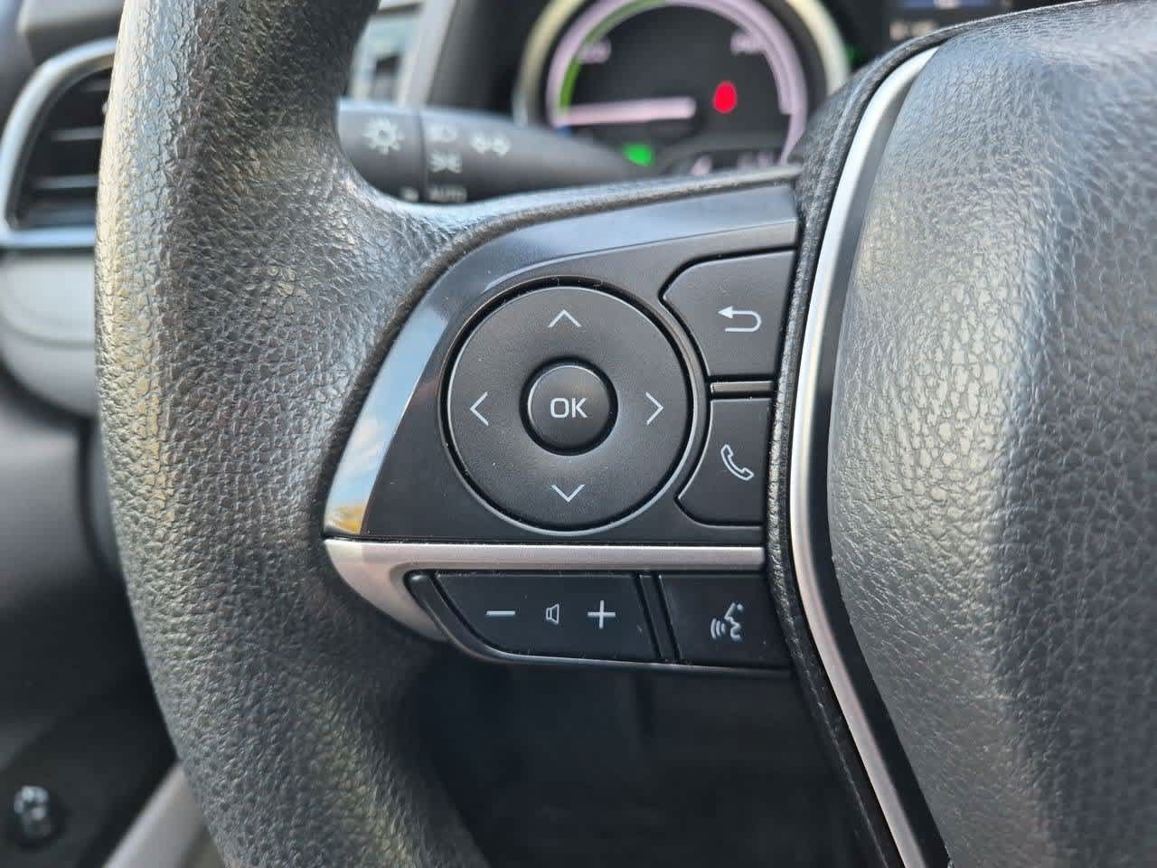 Used 2022 Toyota Camry LE w/ Audio Upgrade Package FWD image 24