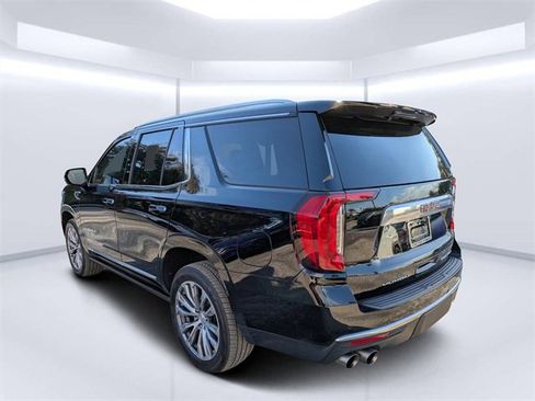 Used 2021 GMC Yukon Denali w/ Denali Premium Package image 5