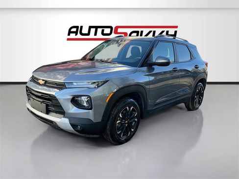 Used 2022 Chevrolet TrailBlazer LT w/ LPO, Blackout Package image 3