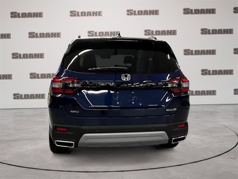 New 2025 Honda Pilot Touring image 4