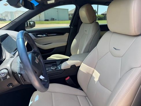 Used 2023 Cadillac CT5 Luxury AWD/4WD image 10