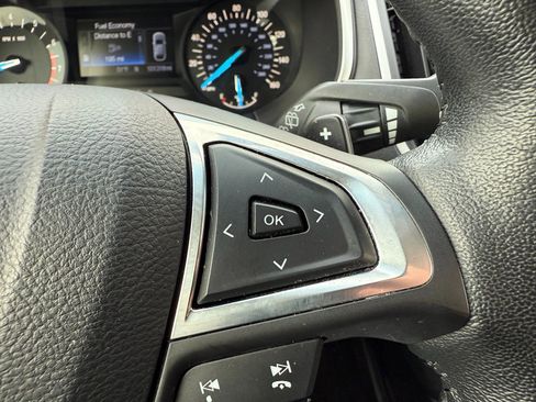 Used 2017 Ford Edge SEL image 35