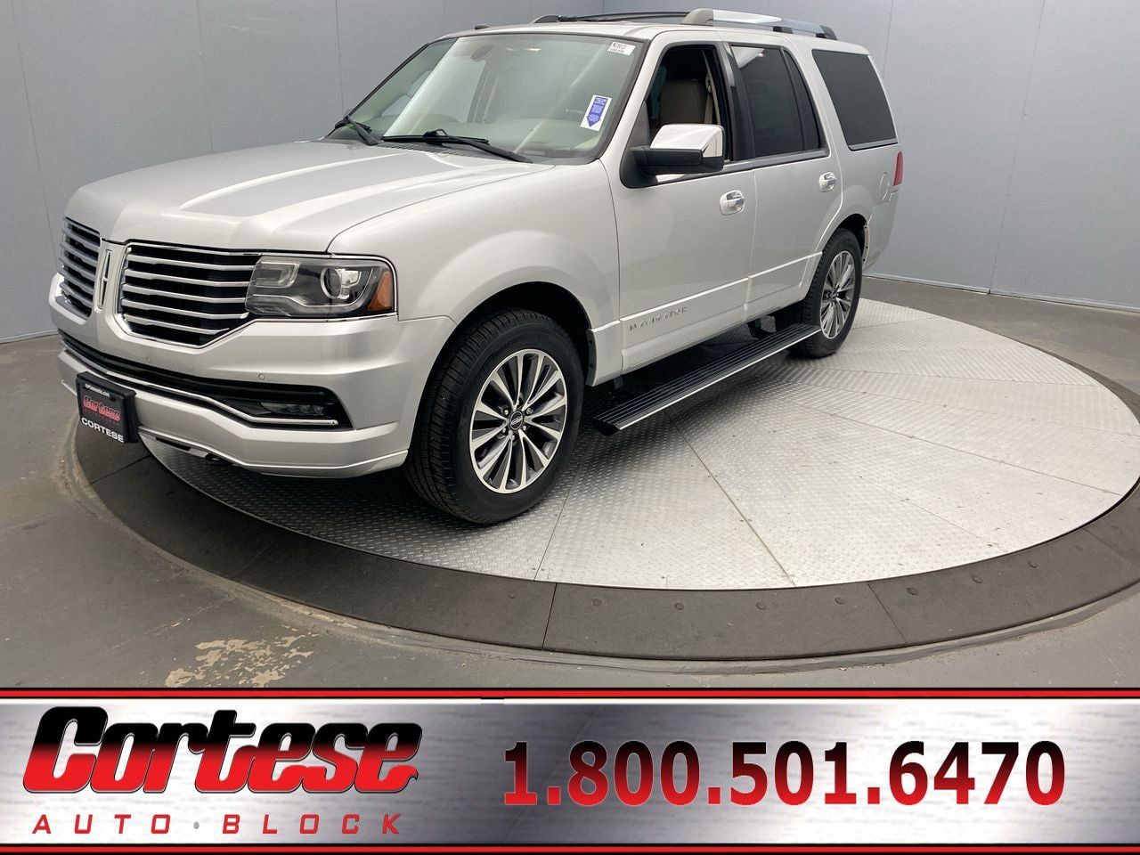 Used 2017 Lincoln Navigator Select AWD/4WD image 1