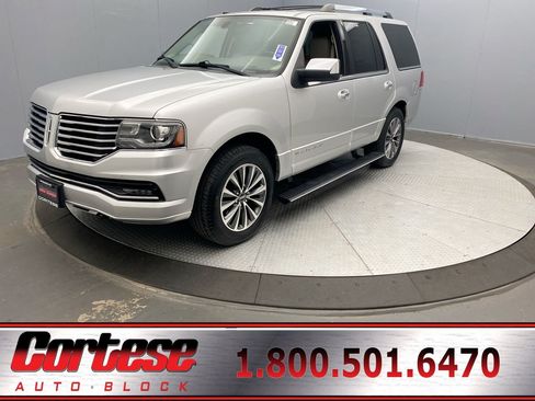 Used 2017 Lincoln Navigator Select AWD/4WD image 1