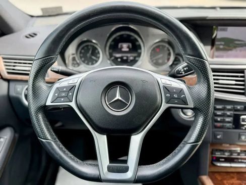 Used 2013 Mercedes-Benz E 350 4MATIC Sedan image 21