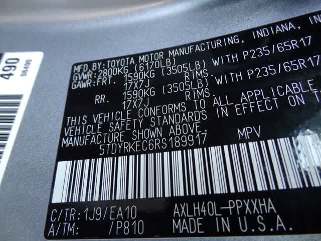 Used 2024 Toyota Sienna XLE FWD image 44